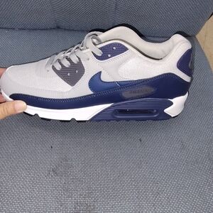 Nike Air Max 90 White and Navy Blue
